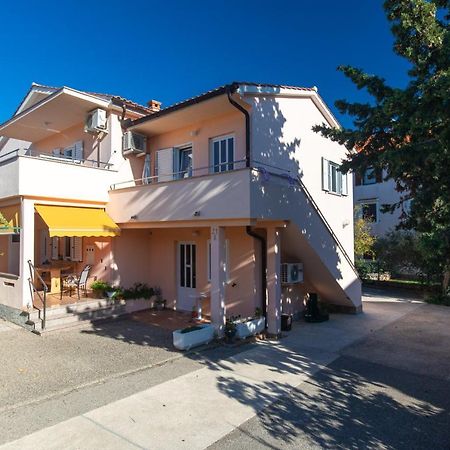 2-Bedroom Krk Apartment - Near Krk Beaches & Town! Krk Town Esterno foto
