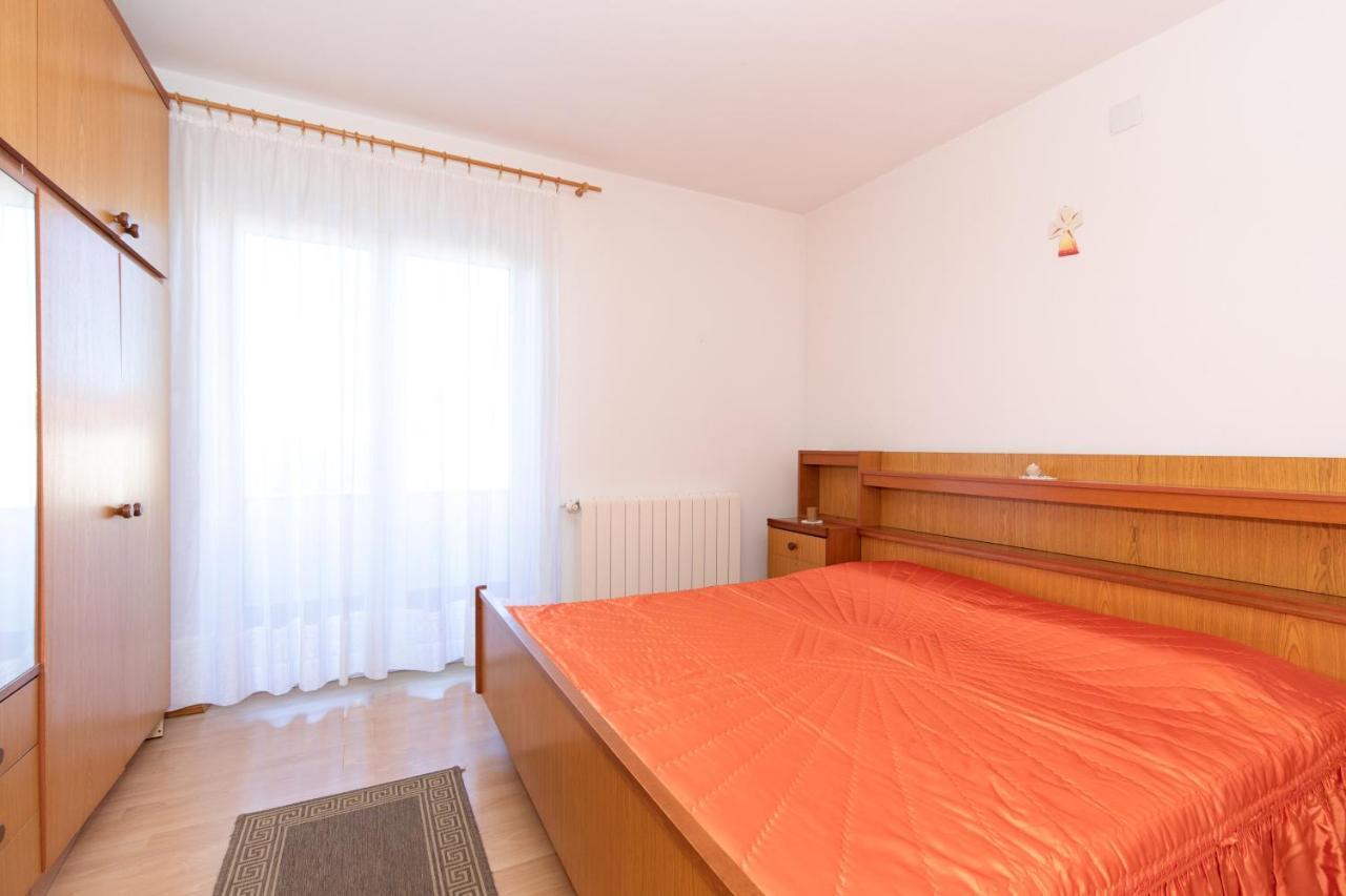 2-Bedroom Krk Apartment - Near Krk Beaches & Town! Krk Town Esterno foto