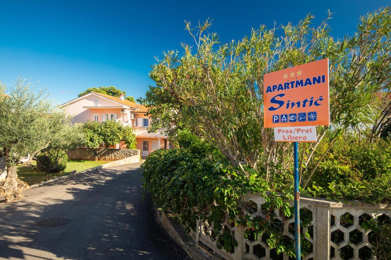 2-Bedroom Krk Apartment - Near Krk Beaches & Town! Krk Town Esterno foto