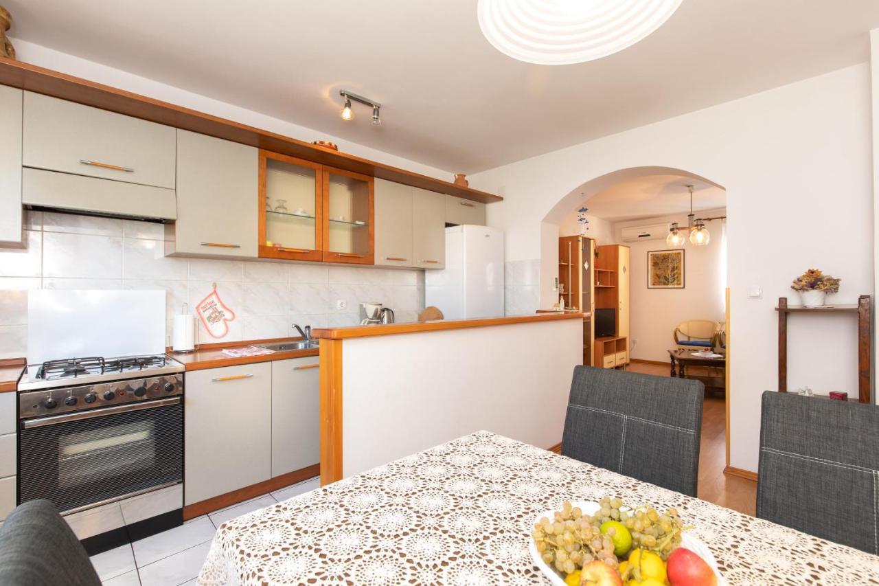 2-Bedroom Krk Apartment - Near Krk Beaches & Town! Krk Town Esterno foto